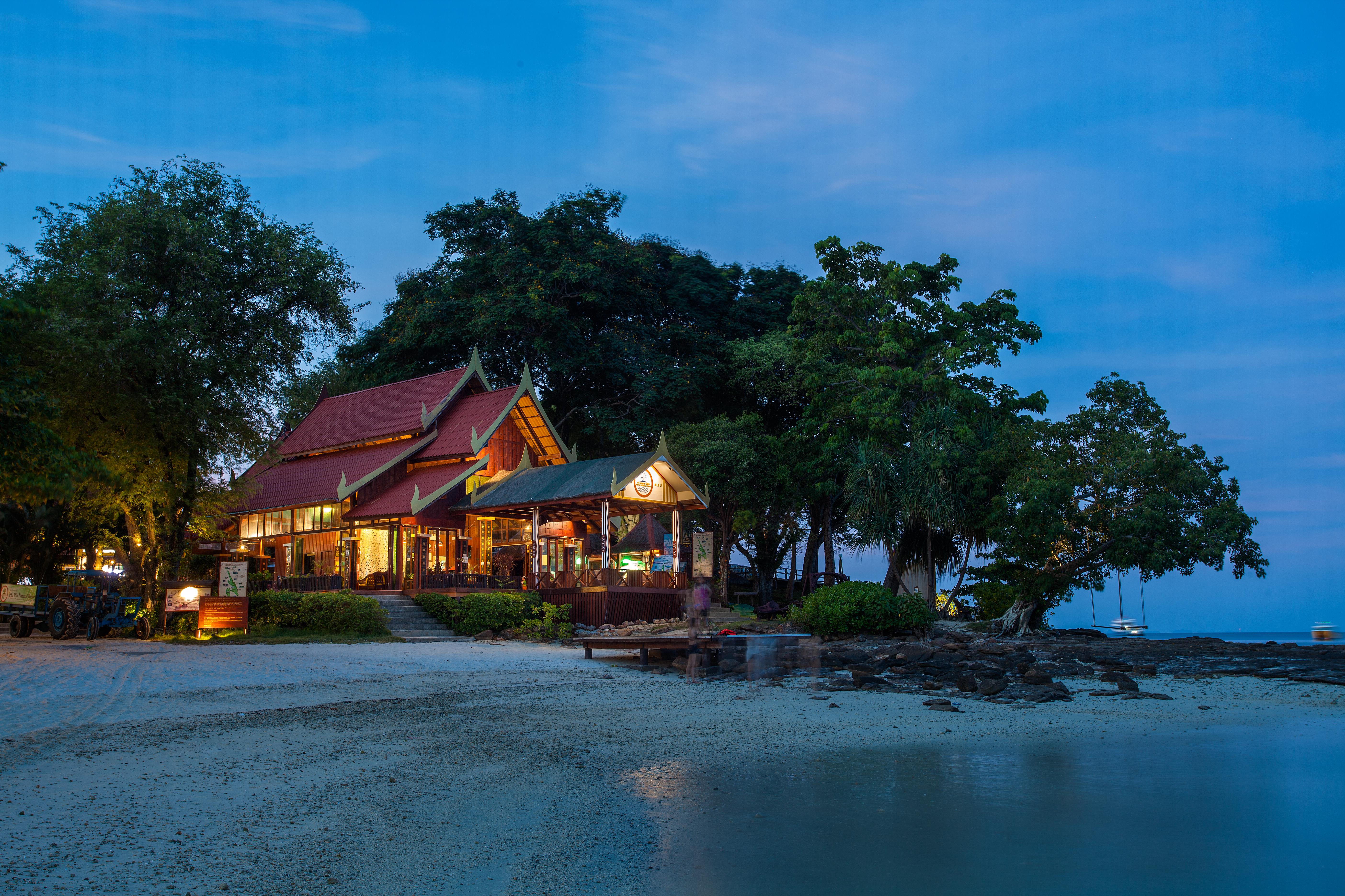 Phi Phi Natural Resort Exterior photo