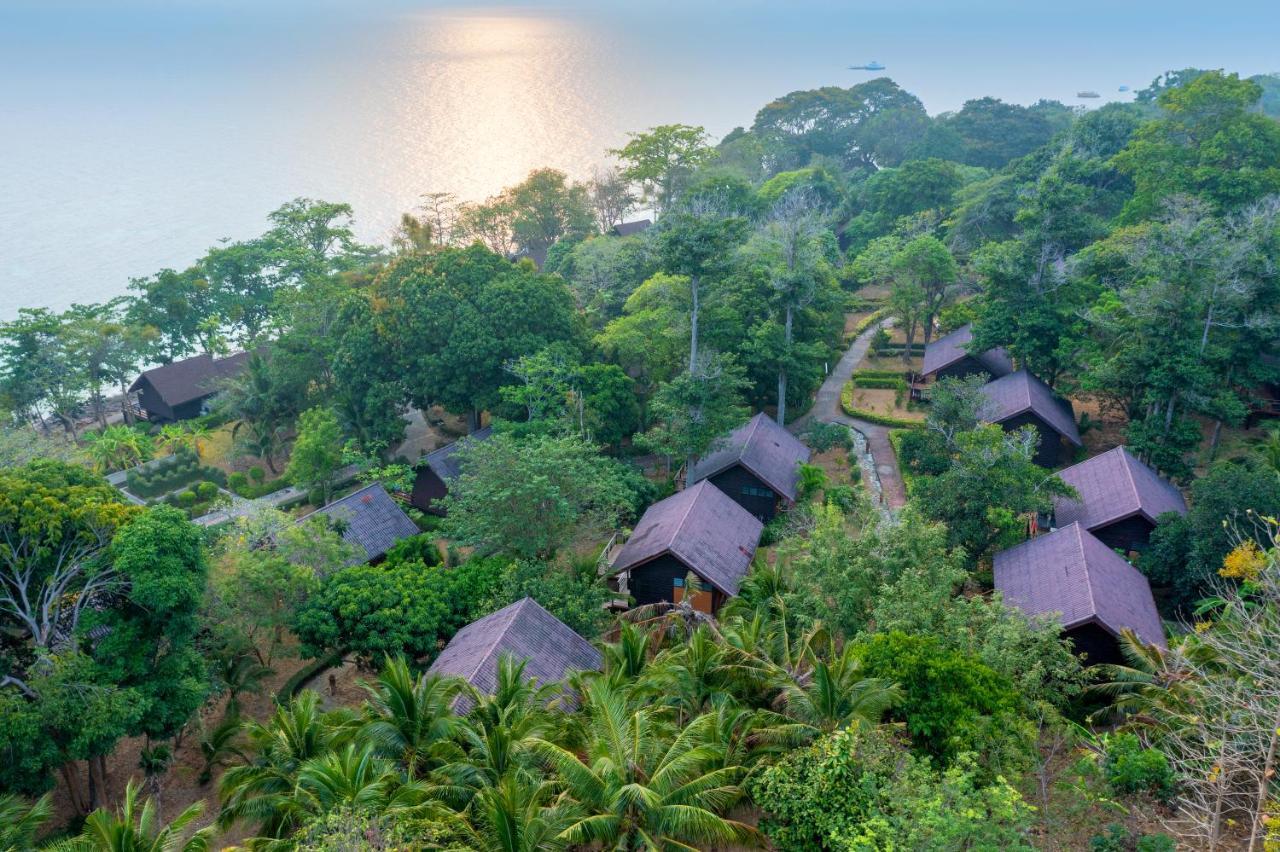 Phi Phi Natural Resort Exterior photo